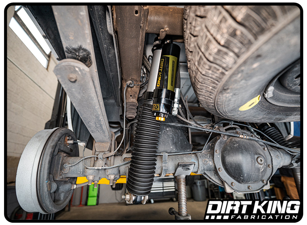2007-2018 Chevy Silverado / GMC Sierra 1500 - 2.5 Smooth Body Shocks | DCA Piggyback Reservoir