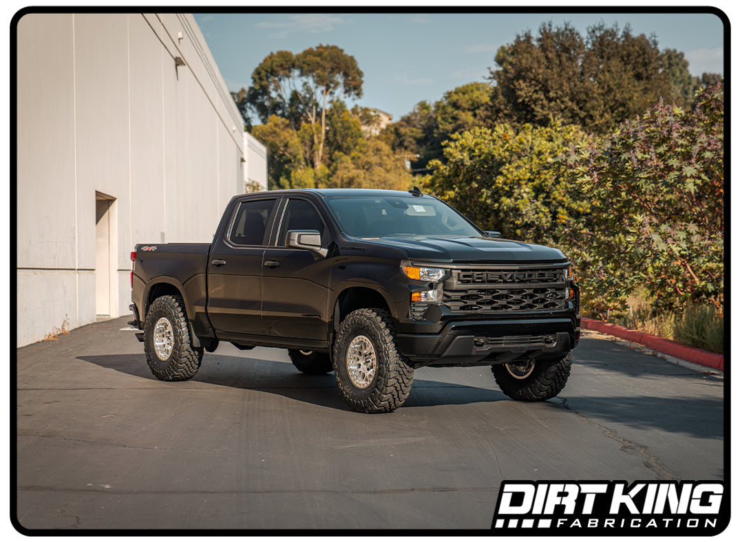 Chevy Silverado 1500 / GMC Sierra 1500 - Mid Travel PreRunner Kit installed on a truck