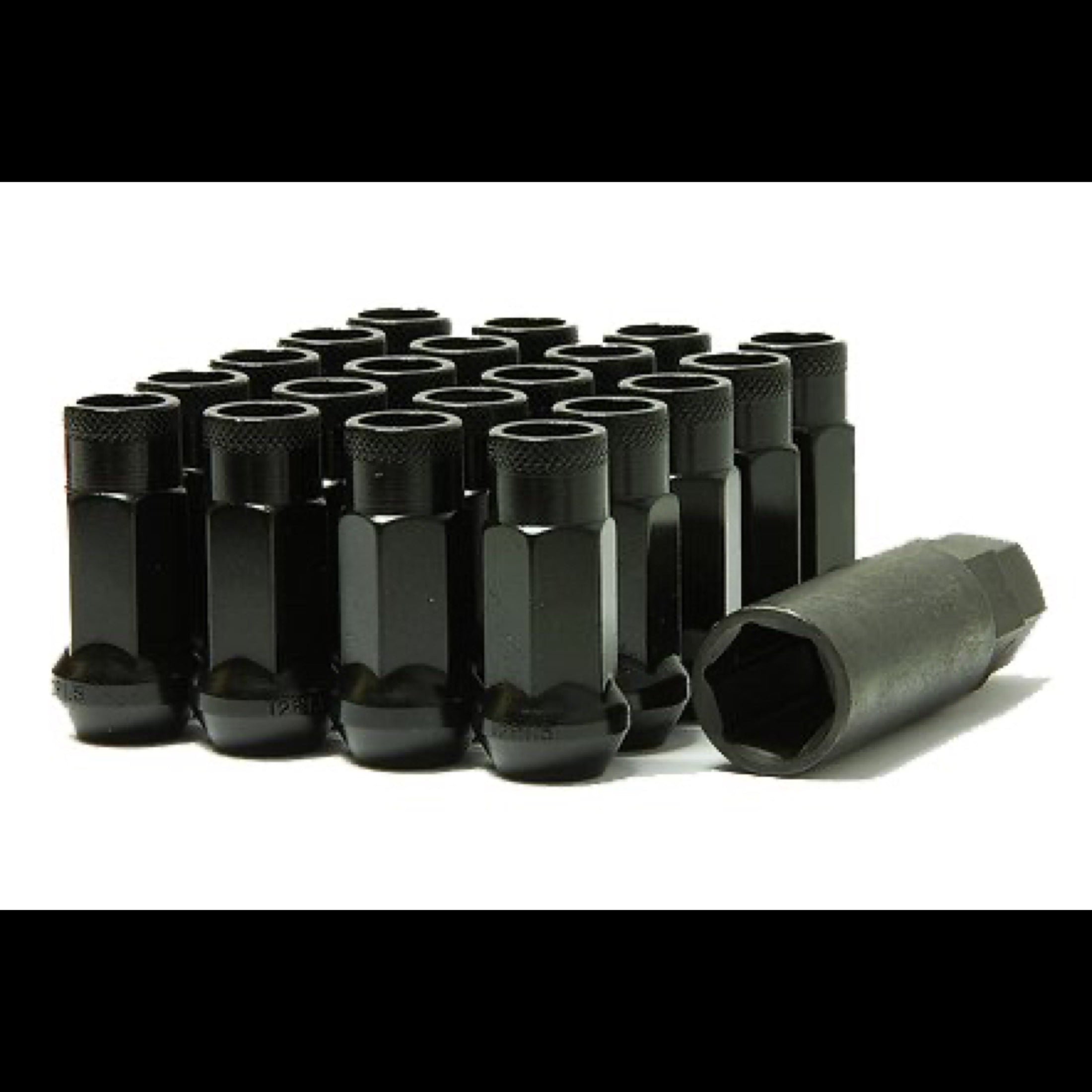 Black lug nuts with lug nut key