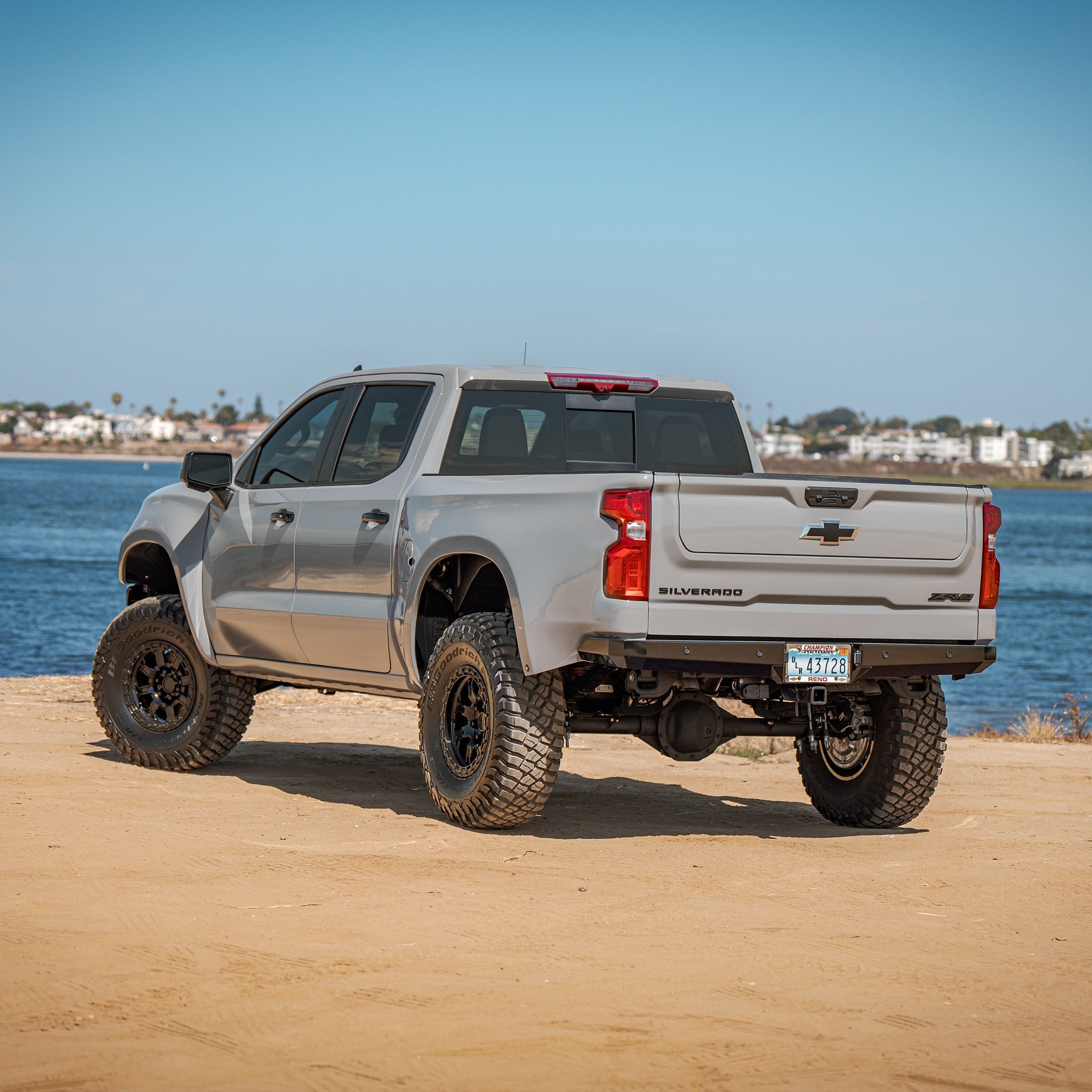 2019+ Chevy Silverado / GMC Sierra 1500 - Long Travel PreRunner Elite Kit installed